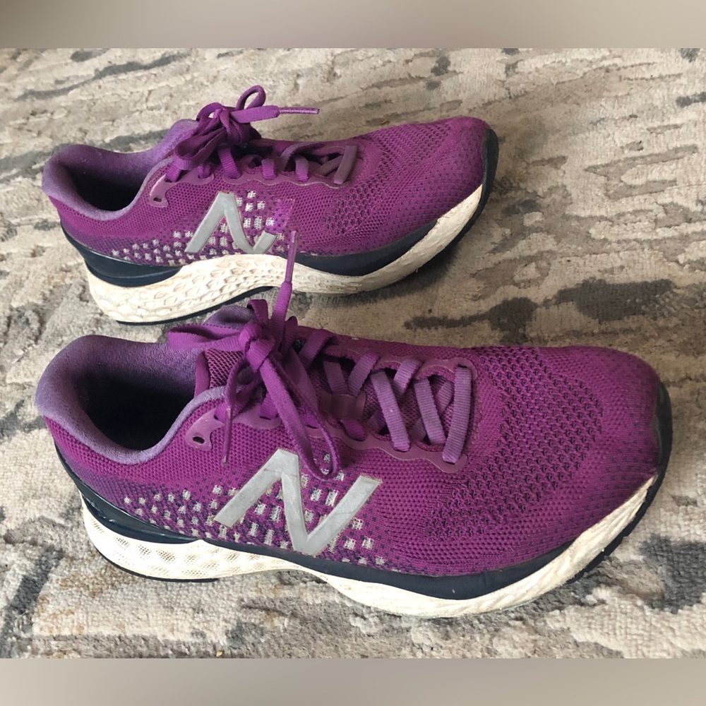 Purple New Balance 880 Running Shoes Fresh Foam size 7.5
